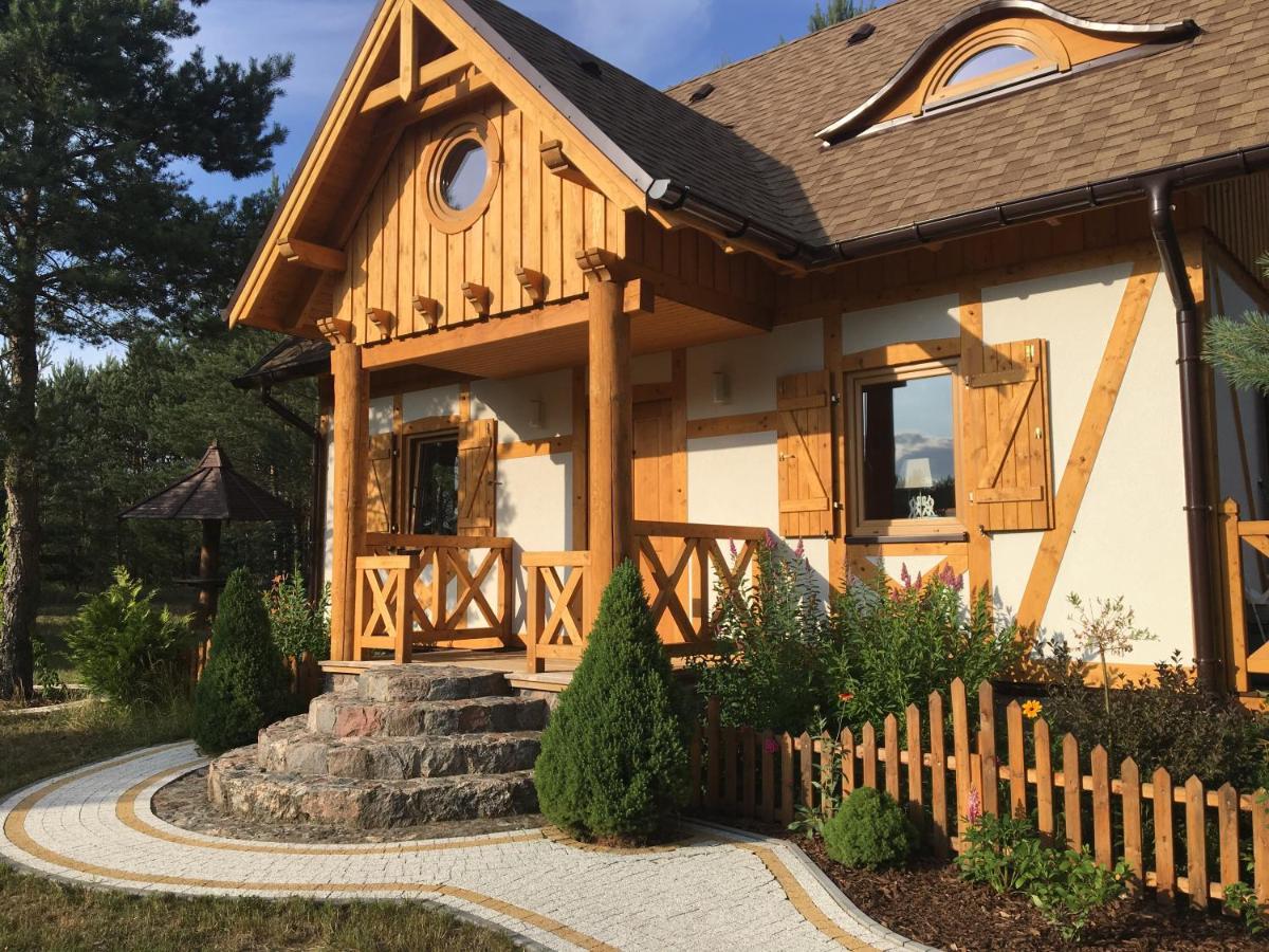 Villa Deluxe Zdrojowa: Alpine With Jacuzzi In Tuchola Forest Osowek
