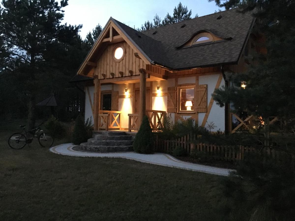 Villa Deluxe Zdrojowa: Alpine With Jacuzzi In Tuchola Forest