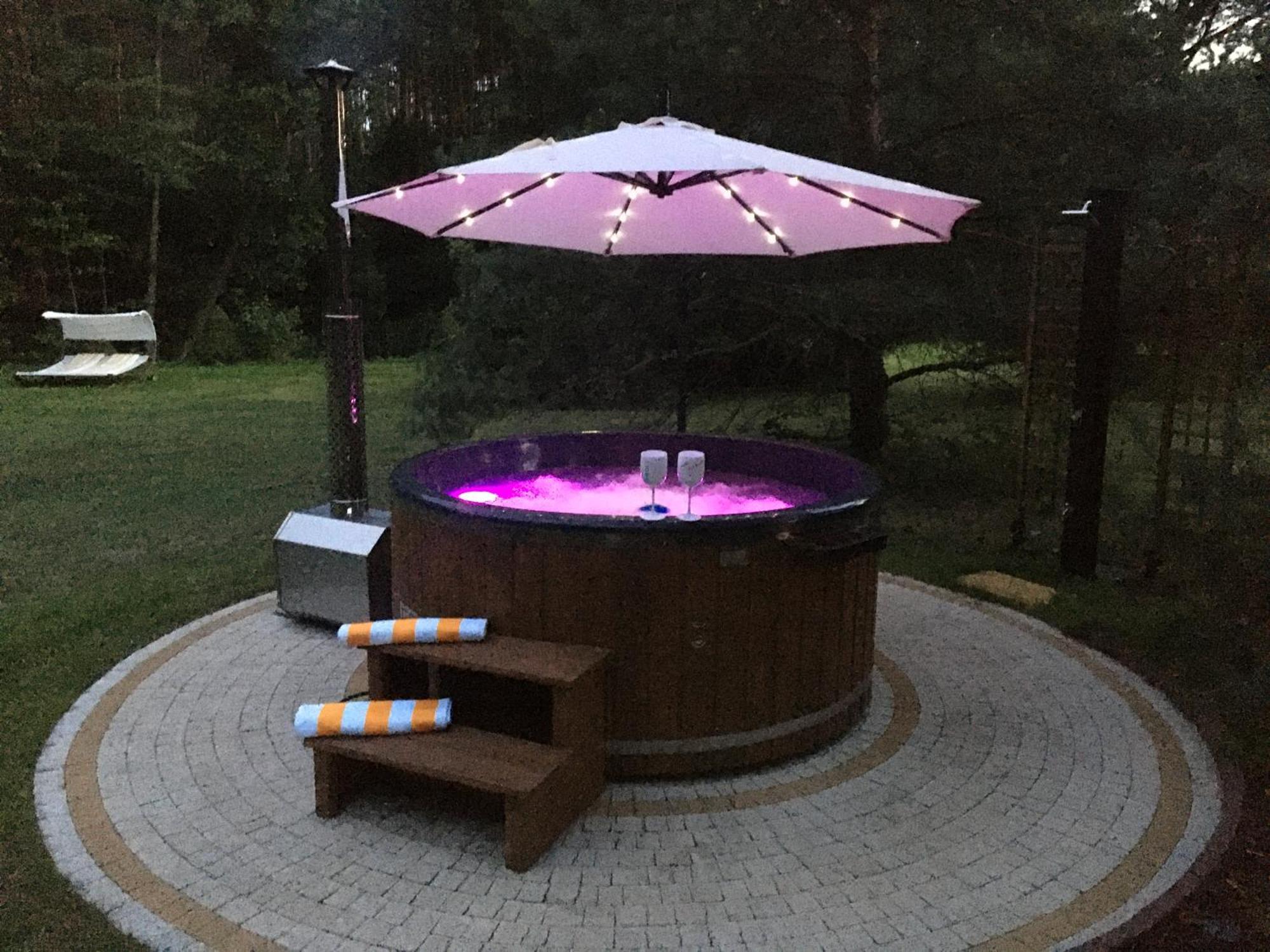 Villa Deluxe Zdrojowa: Alpine With Jacuzzi In Tuchola Forest *